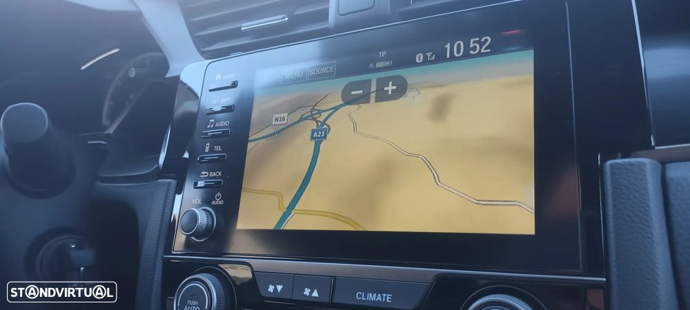 Honda Civic 1.0 i-VTEC Elegance Navi - 27