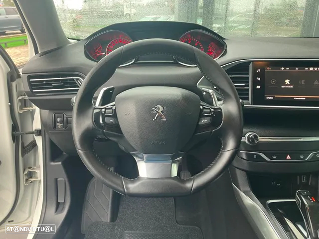 Peugeot 308 SW 1.5 BlueHDi Style EAT8 - 12