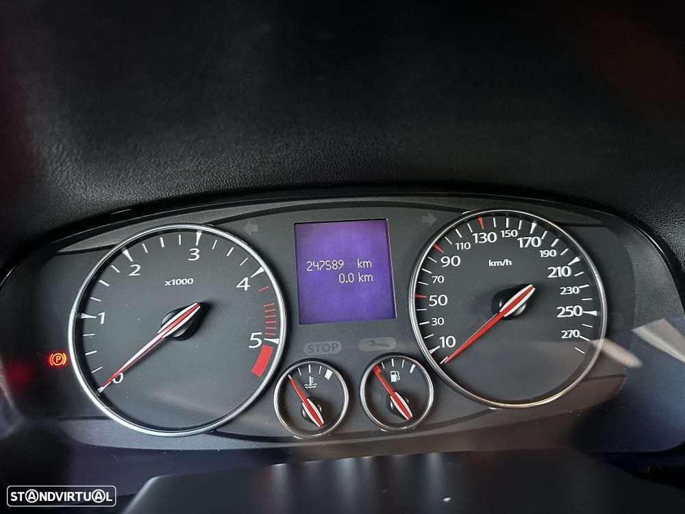 Renault Laguna Break 2.0 dCi Initiale - 25