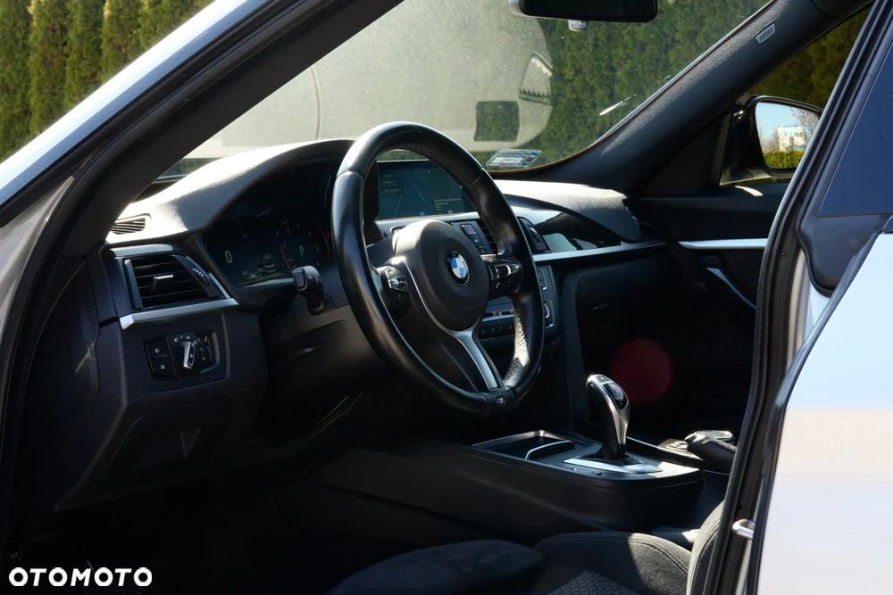 BMW Seria 3 325d - 23