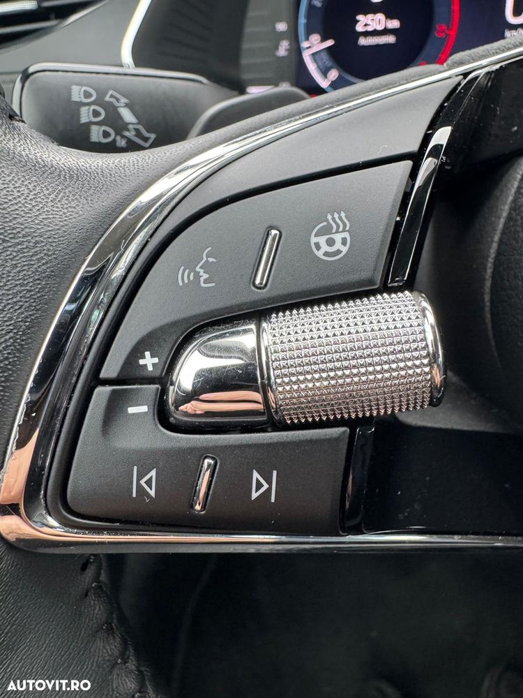 Skoda Octavia 2.0 TDI DSG Tour - 27