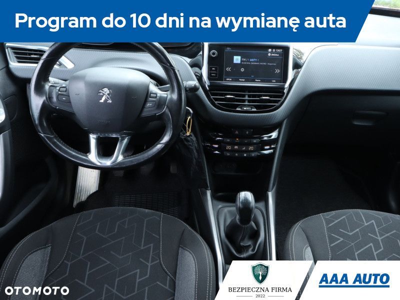 Peugeot 2008 - 9