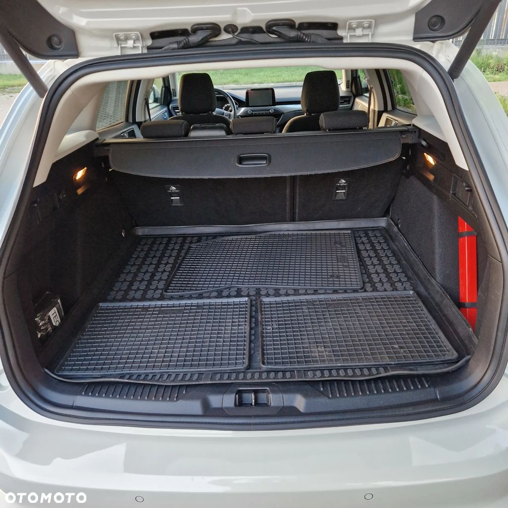 Ford Focus 2.0 TDCi Titanium ASS - 19