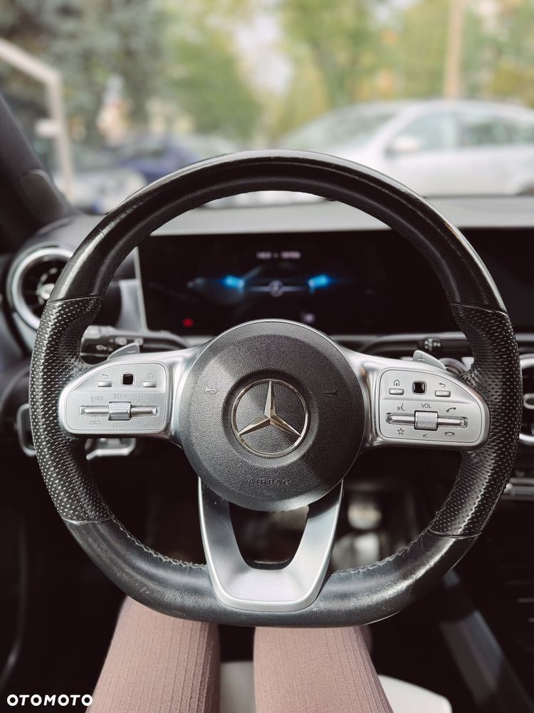 Mercedes-Benz A-Class 2019 photo 3