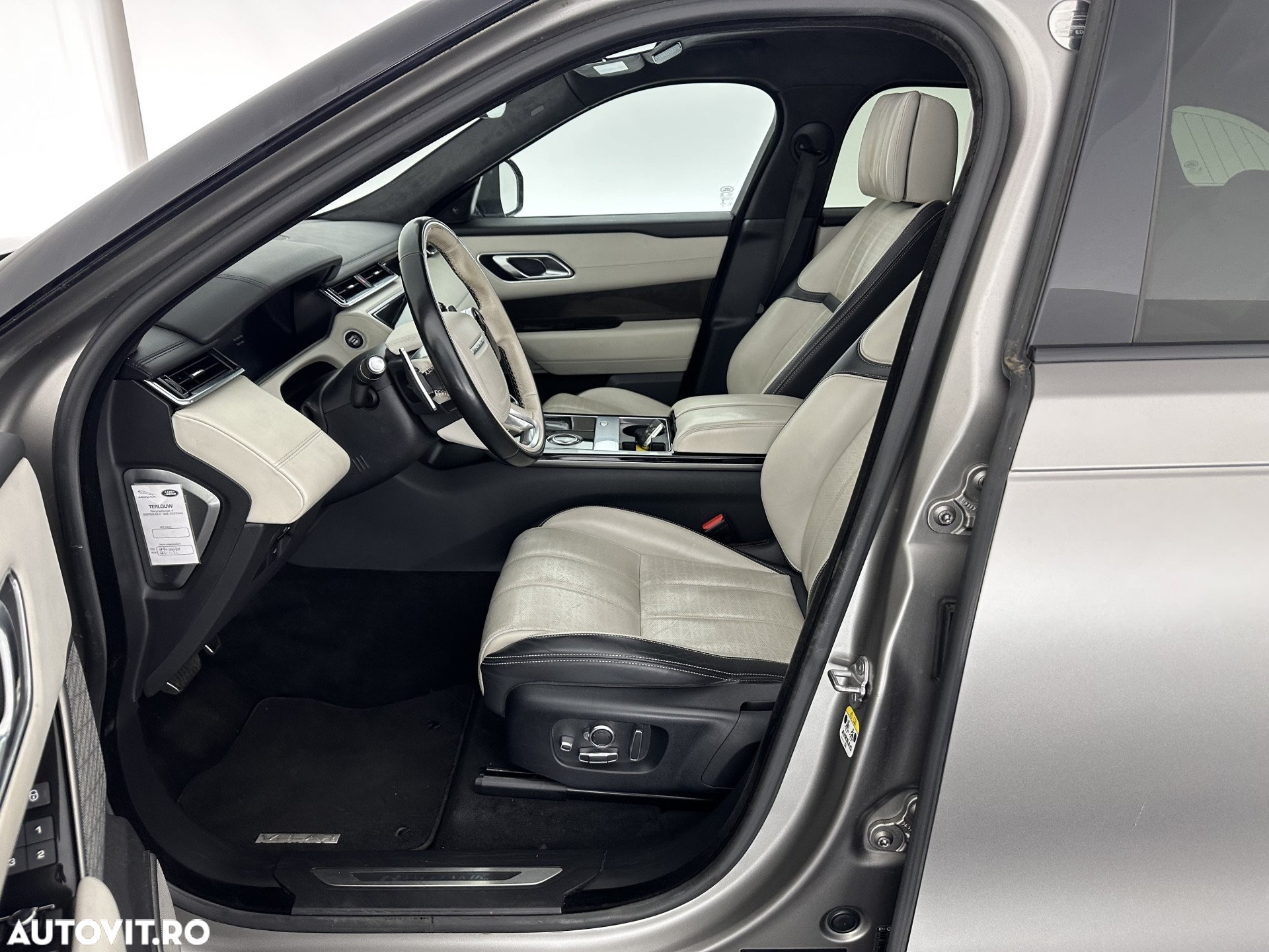 Land Rover Range Rover Velar 3.0 R-Dynamic - 24