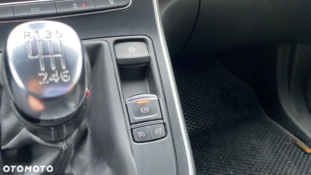 Renault Grand Scenic - 25