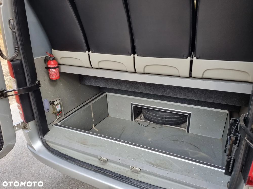 Mercedes-Benz Sprinter - 21