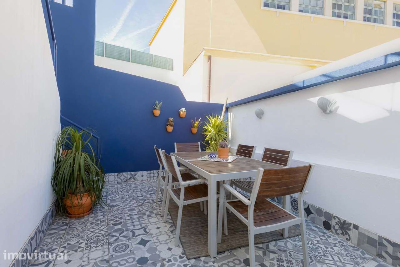PENSÃO DE 8 QUARTOS À VENDA EM LAGOS - Grande imagem: 3/42