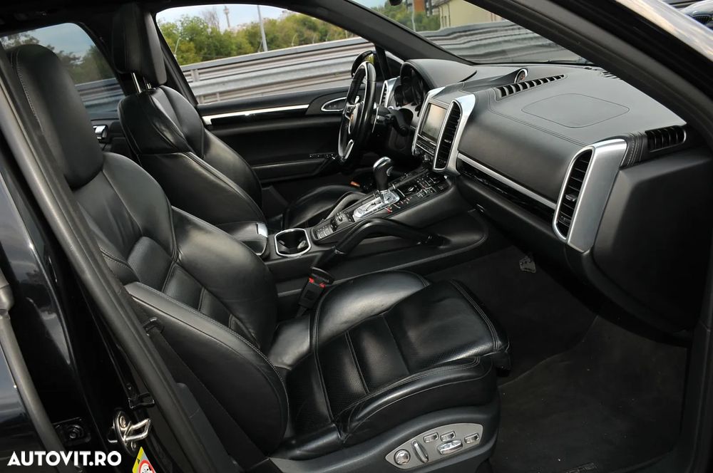Porsche Cayenne 3.0 L - 9