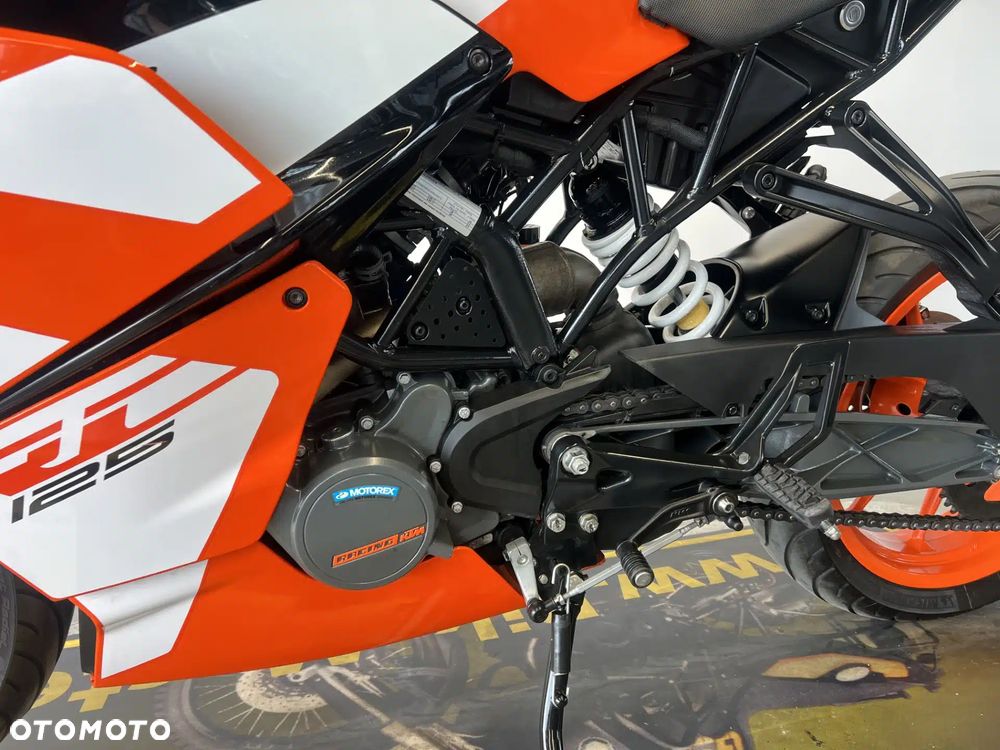 KTM RC 125 - 12