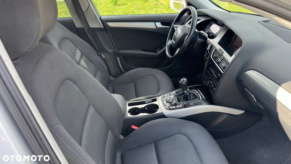 Audi A4 Limousine - 6