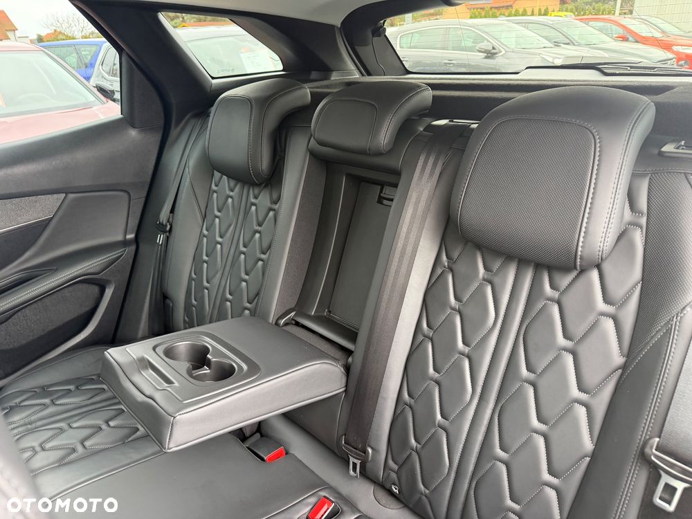 Peugeot 3008 1.5 BlueHDi GT S&S EAT8 - 26