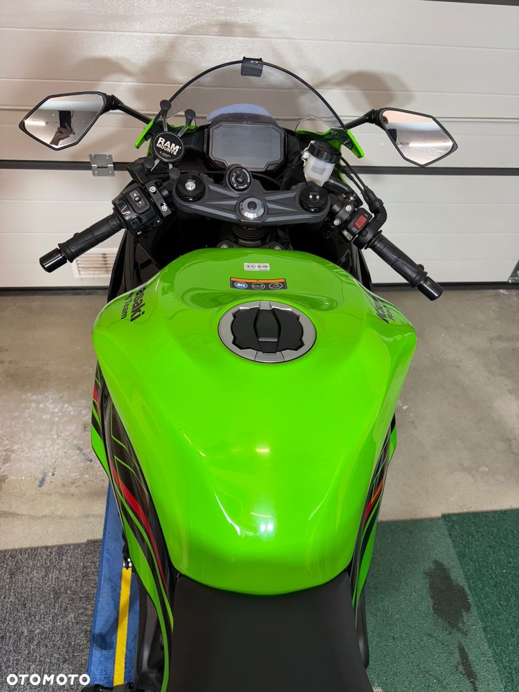 Kawasaki ZX - 11