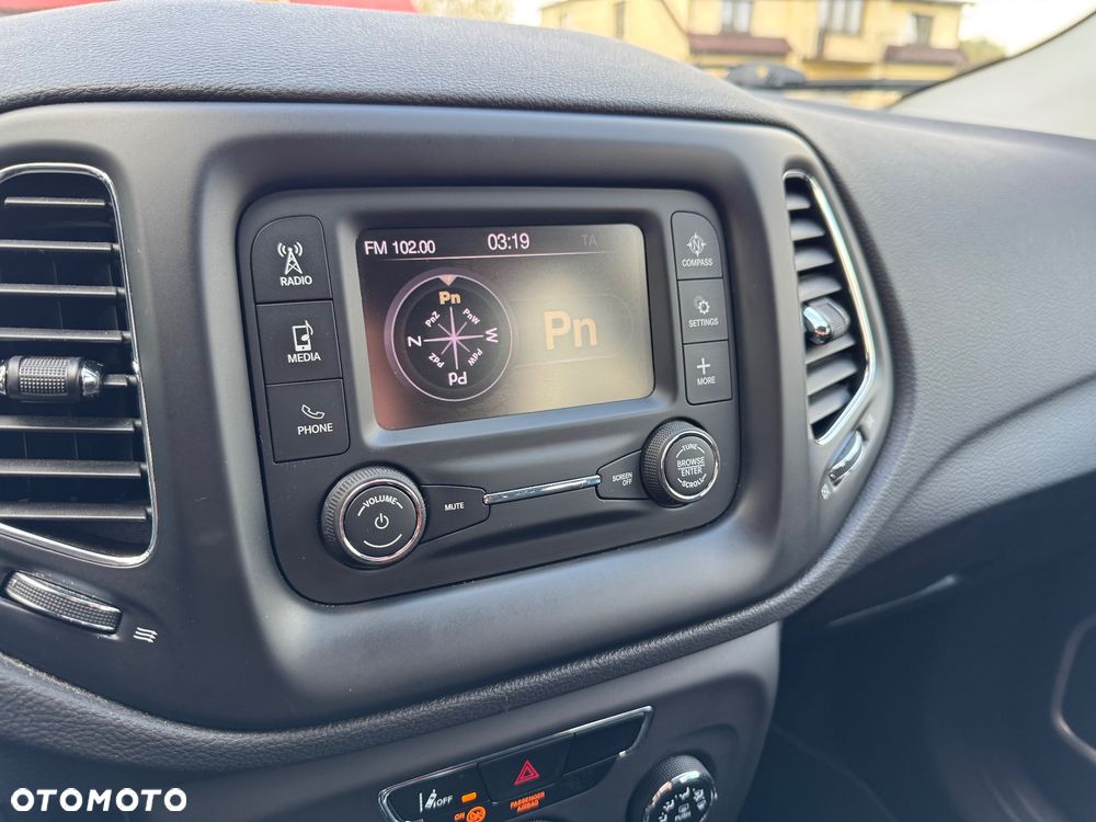 Jeep Compass 1.3 TMair Longitude FWD S&S - 32