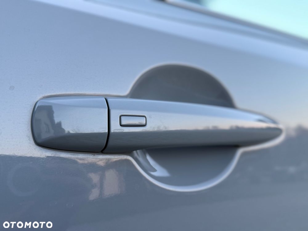 Nissan Qashqai 1.3 DIG-T MHEV Xtronic N-Connecta - 32