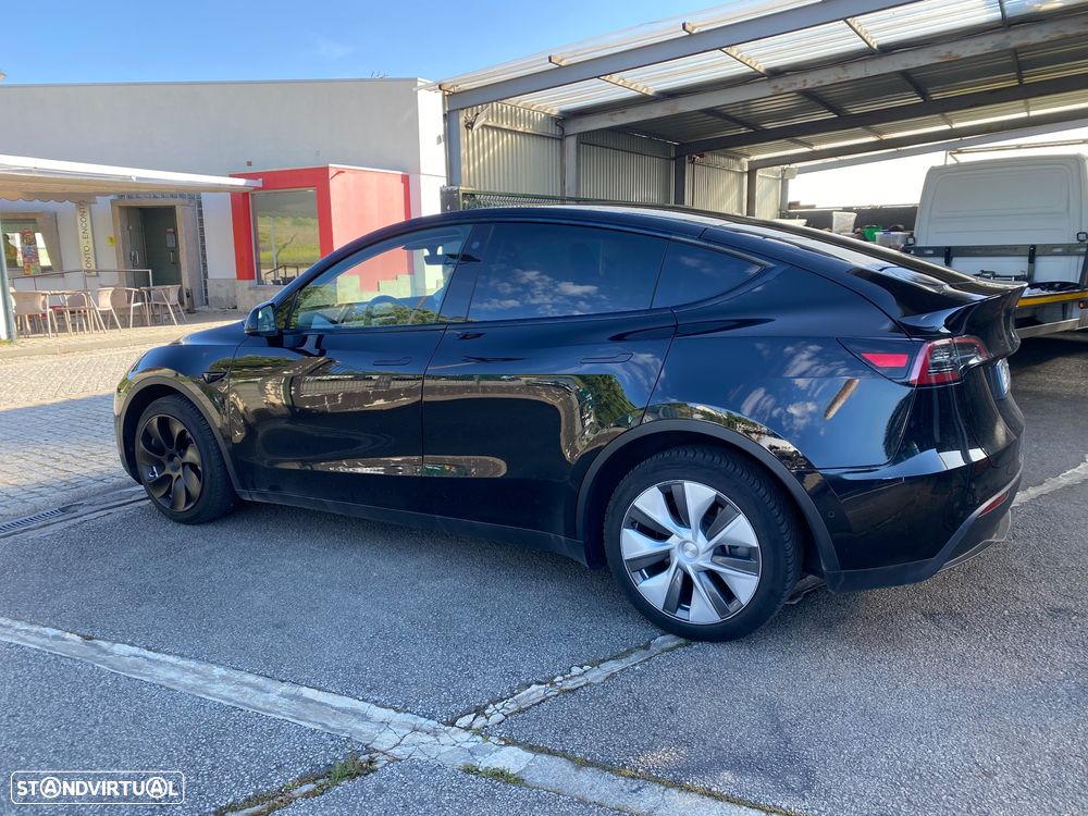 Tesla Model Y Long Range Dual Motor AWD - 6
