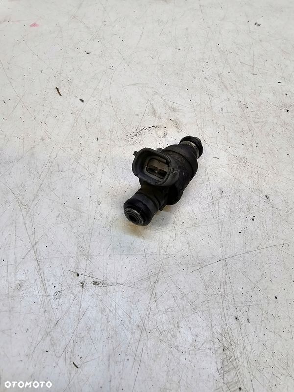 WTRYSK WTRYSKIWACZ AUDI VW SEAT 1.6 MPI 06A906031BT - 3
