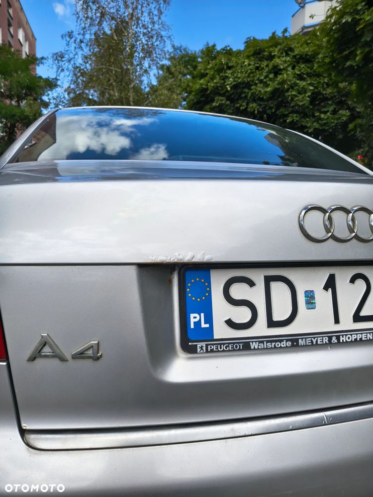 Audi A4 Limousine - 10