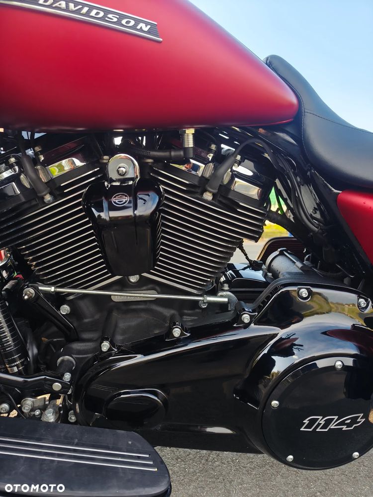 Harley-Davidson Touring Street Glide - 10