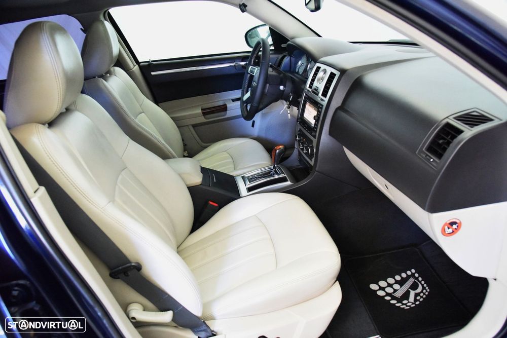 Chrysler 300 C 3.0 CRD - 33