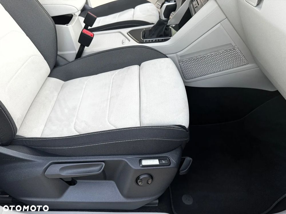 Volkswagen Tiguan 2.0 TDI Elegance DSG - 32