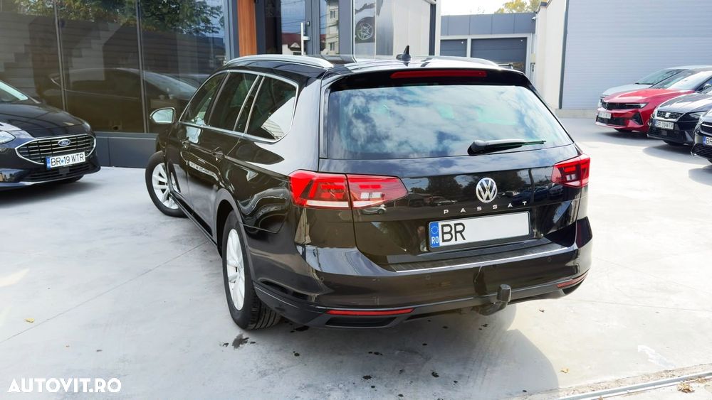 Volkswagen Passat 2.0 TDI SCR DSG Comfortline - 5
