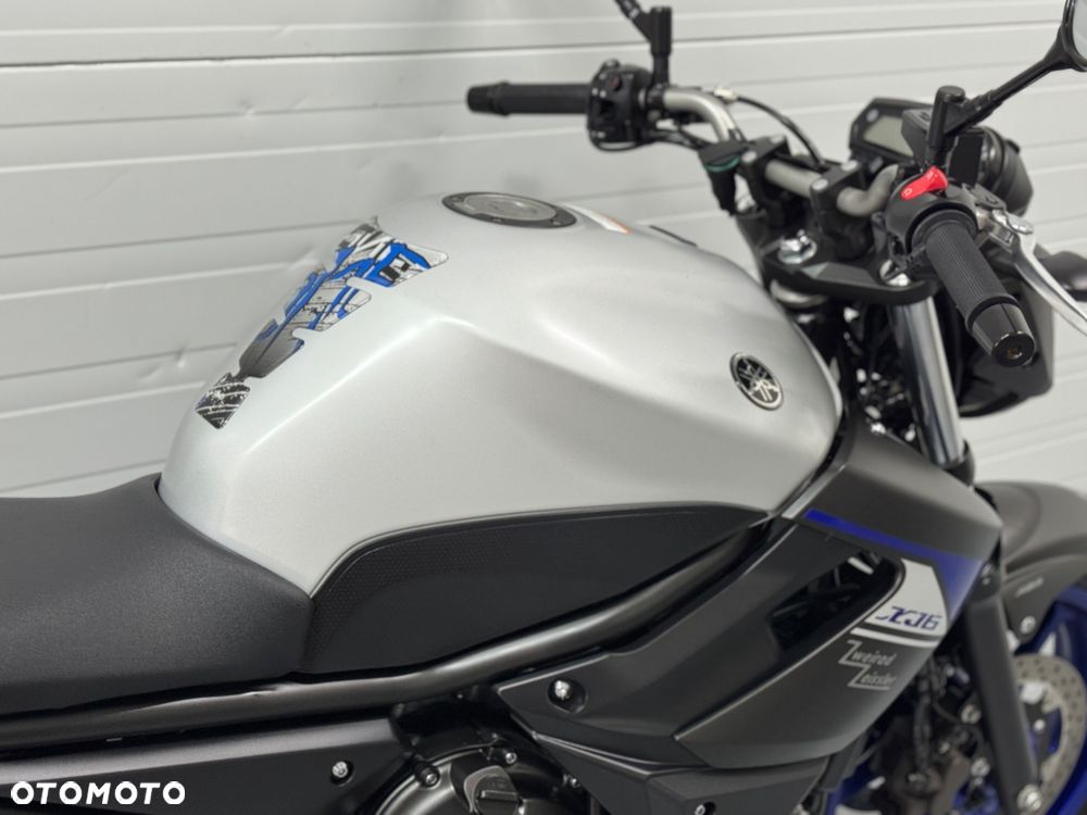 Yamaha XJ - 9