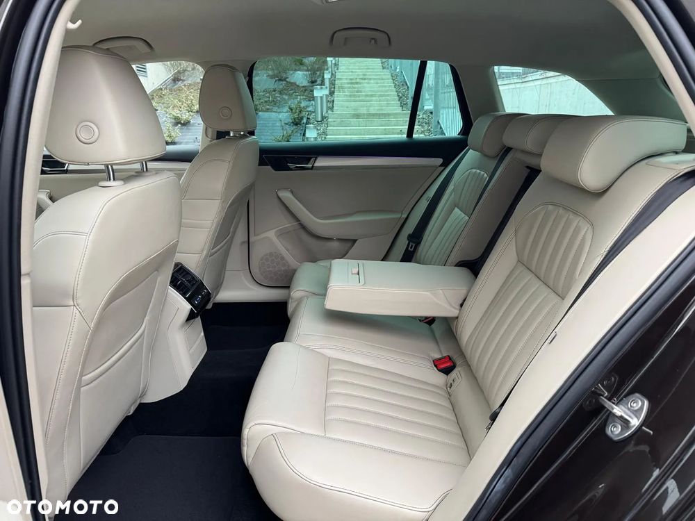 Skoda Superb 2.0 TDI 4x4 L&K DSG - 15