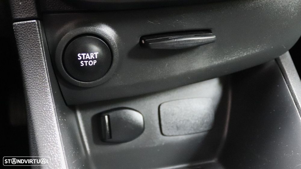 Renault Clio 1.2 16V Confort - 17