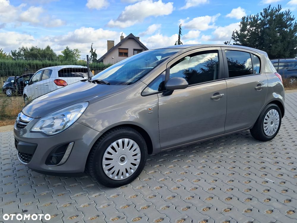 Opel Corsa 1.4 16V 150 Jahre - 3