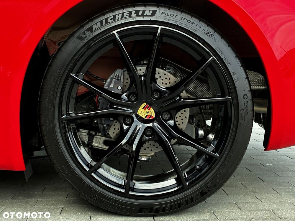 Porsche 718 Cayman - 17