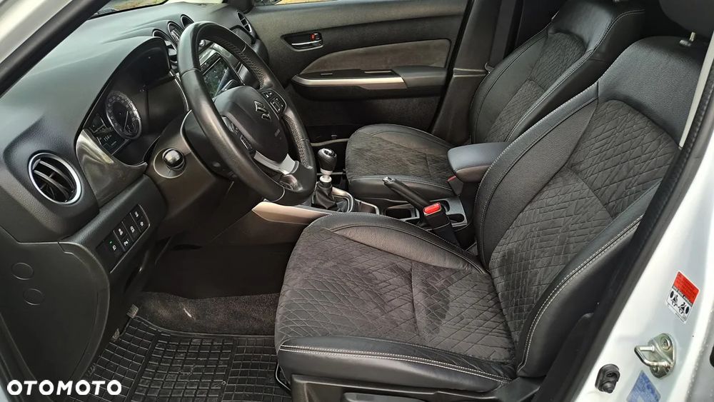Suzuki Vitara 1.4 Boosterjet Hybrid Allgrip Comfort+ "SHINKAI" - 25