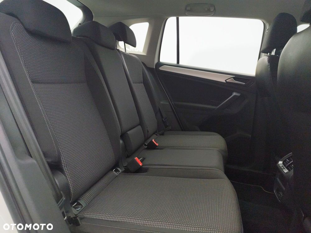 Volkswagen Tiguan - 18