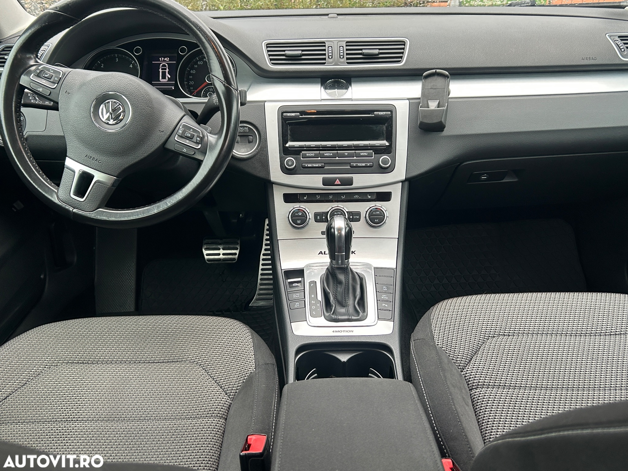Volkswagen Passat Alltrack 2.0 TDI 4Motion DSG BlueMotion Tec - 35