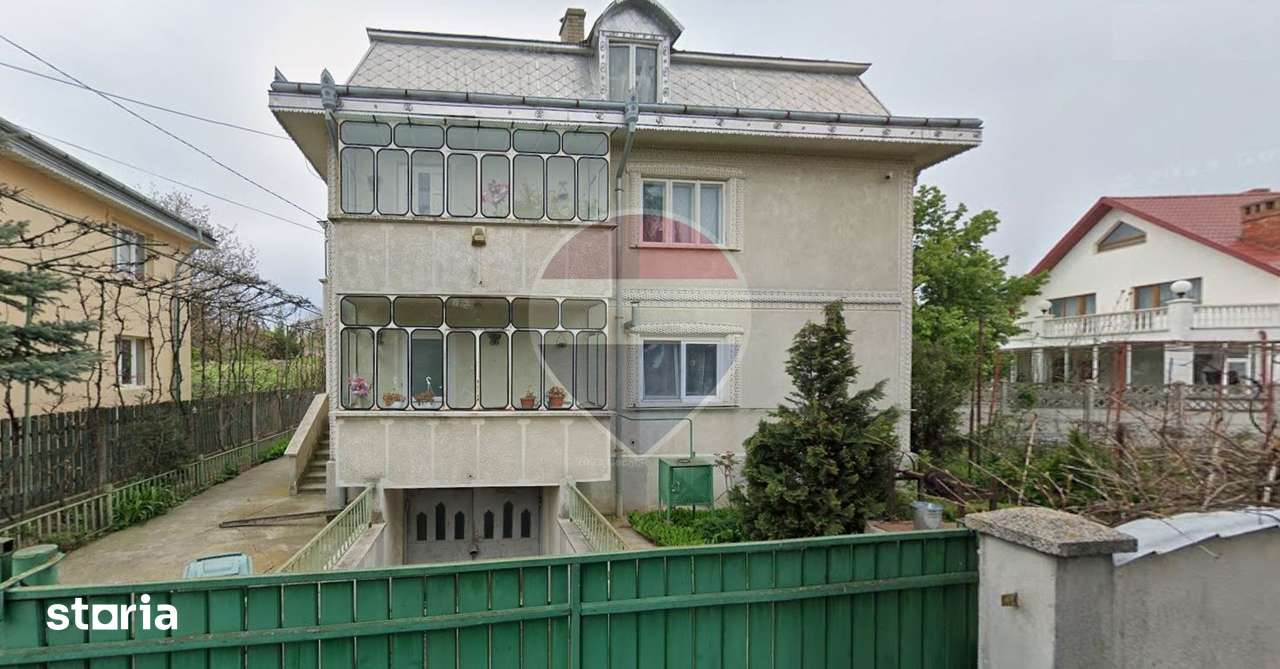 Vila cu 7 camere de vanzare in zona Centrala Aleea Grivitei Roman - Imagine principală: 4/20