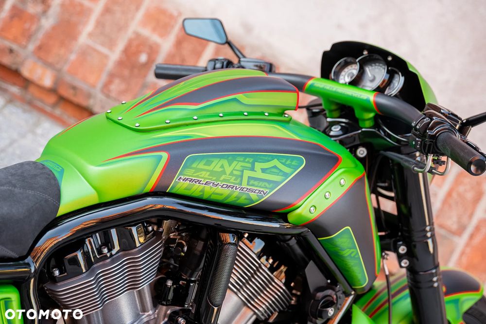 Harley-Davidson V-Rod Muscle - 25