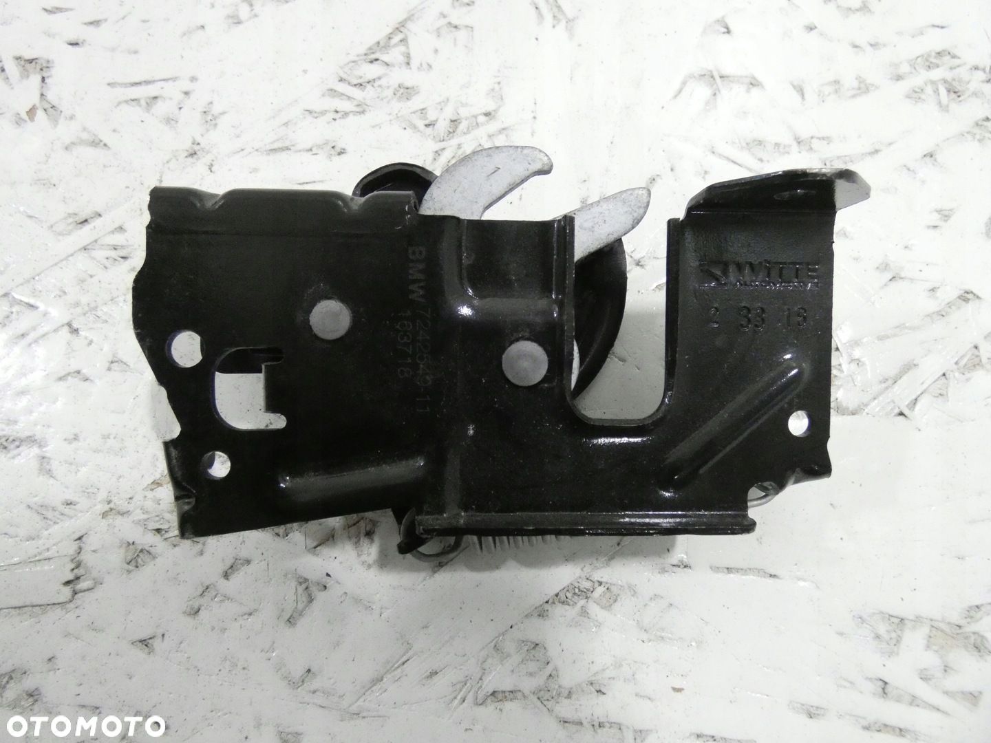 BMW 1 F20 3 F30 zamek maski prawy 7242549 - 1