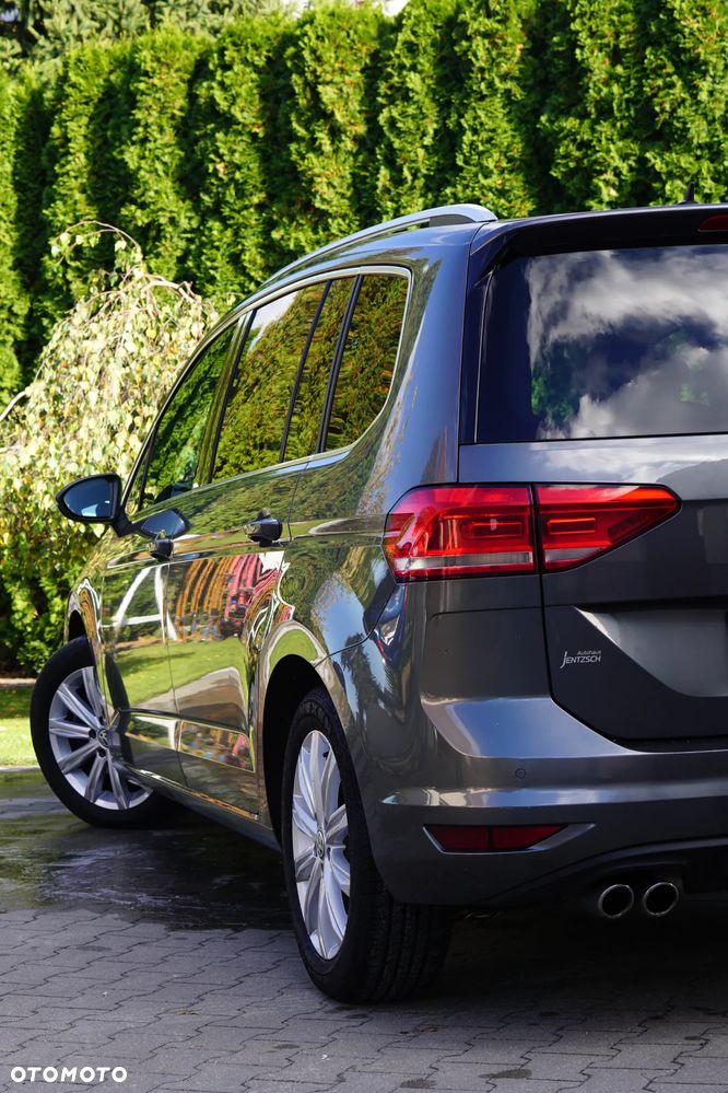 Volkswagen Touran - 18