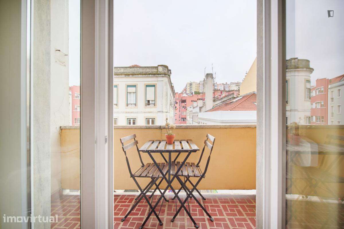 Quarto - localizado em Anjos Lisbon - Grande imagem: 2/38