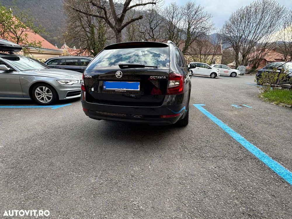 Skoda Octavia 1.6 TDI DSG Ambition - 13
