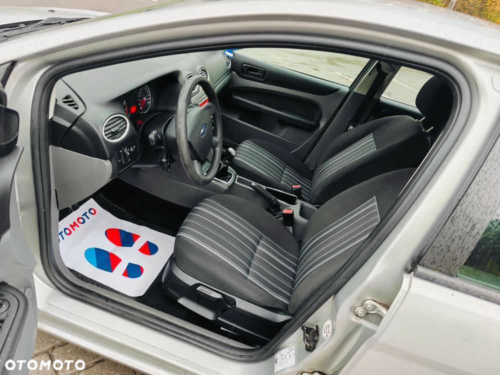 Ford Focus 1.4 16V Concept - 11