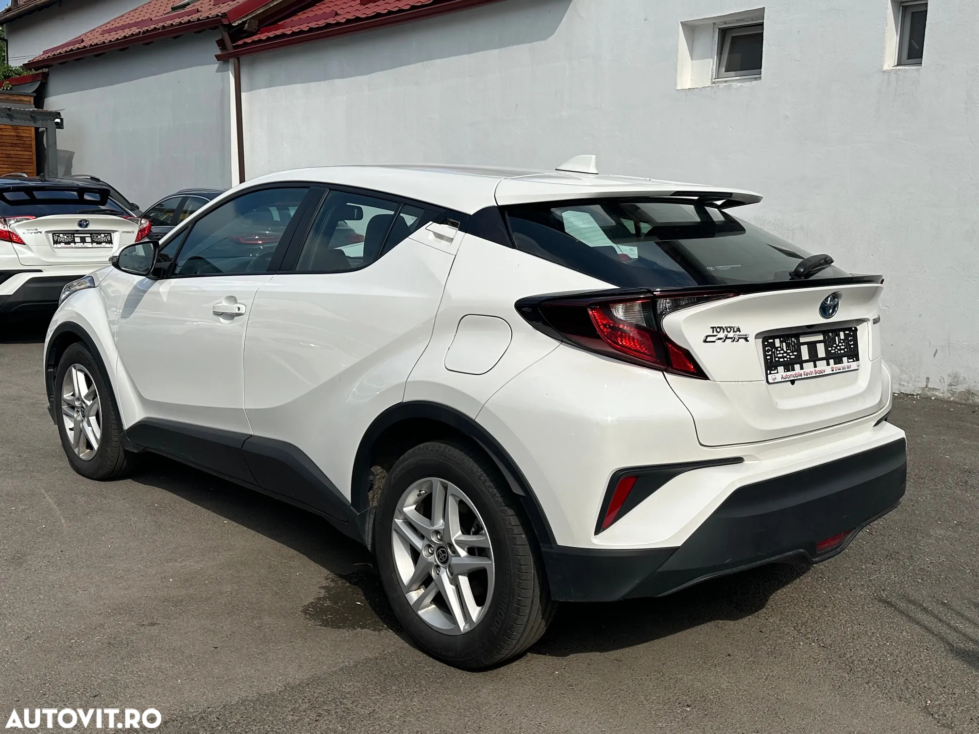 Toyota C-HR 1.8 Hybrid Business Edition - 16