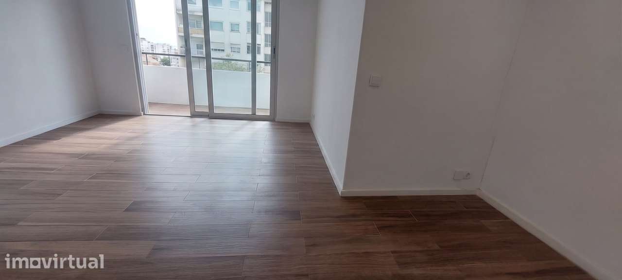 Apartamento T1 com varanda, Foz do Douro - Grande imagem: 2/13