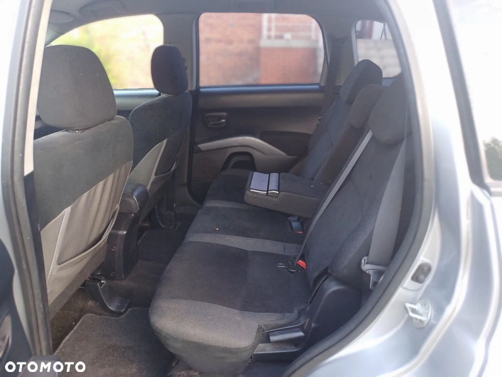 Mitsubishi Outlander 2.0 DID Instyle - 11