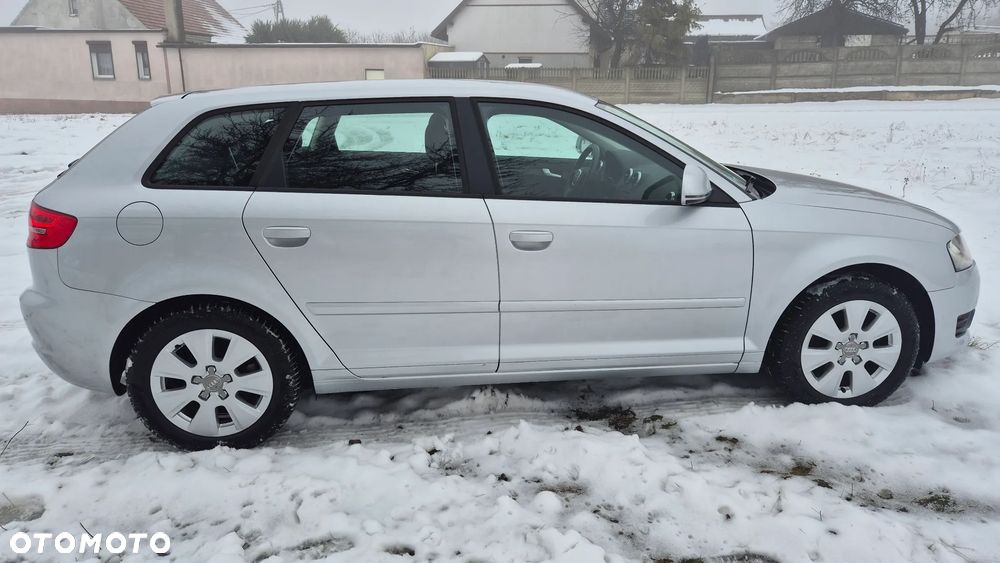 Audi A3 Sportback 1.6 Ambiente - 6