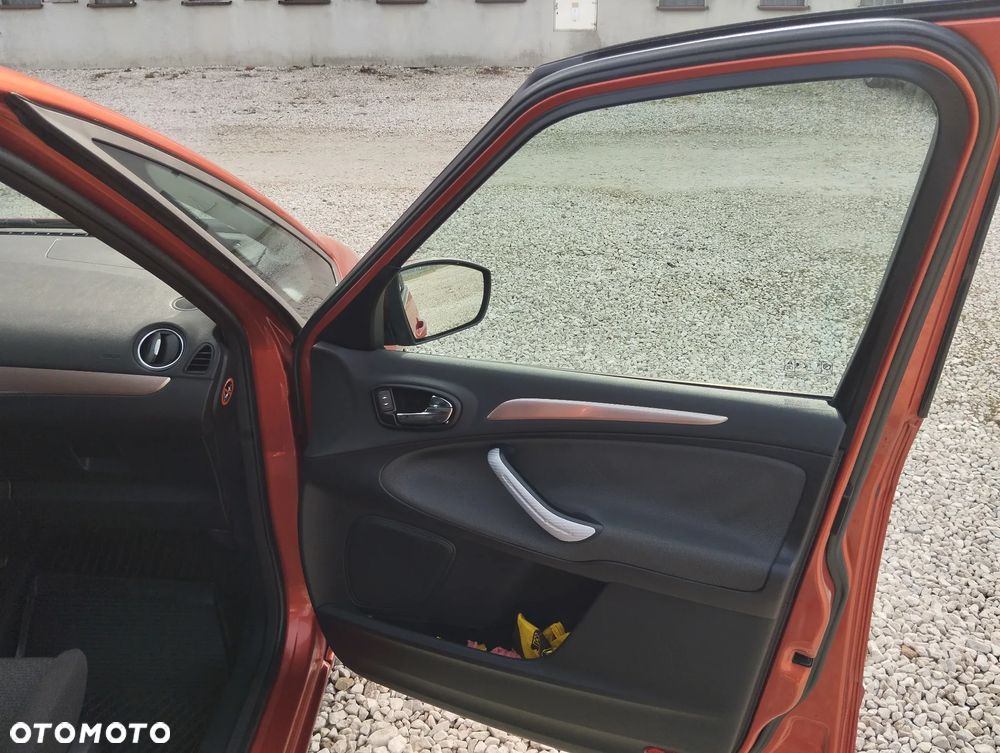 Ford S-Max 2.0 TDCi DPF Trend - 20