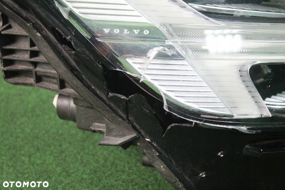 LAMPA PRAWA PRZÓD VOLVO V60 FULL LED OE - 3