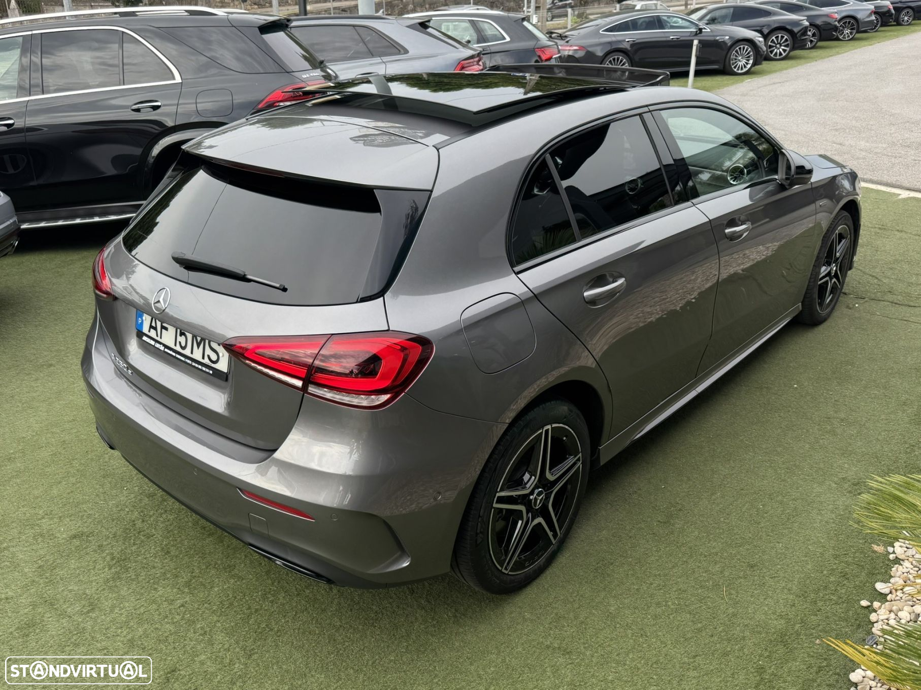 Mercedes-Benz A 250 e AMG Line - 10