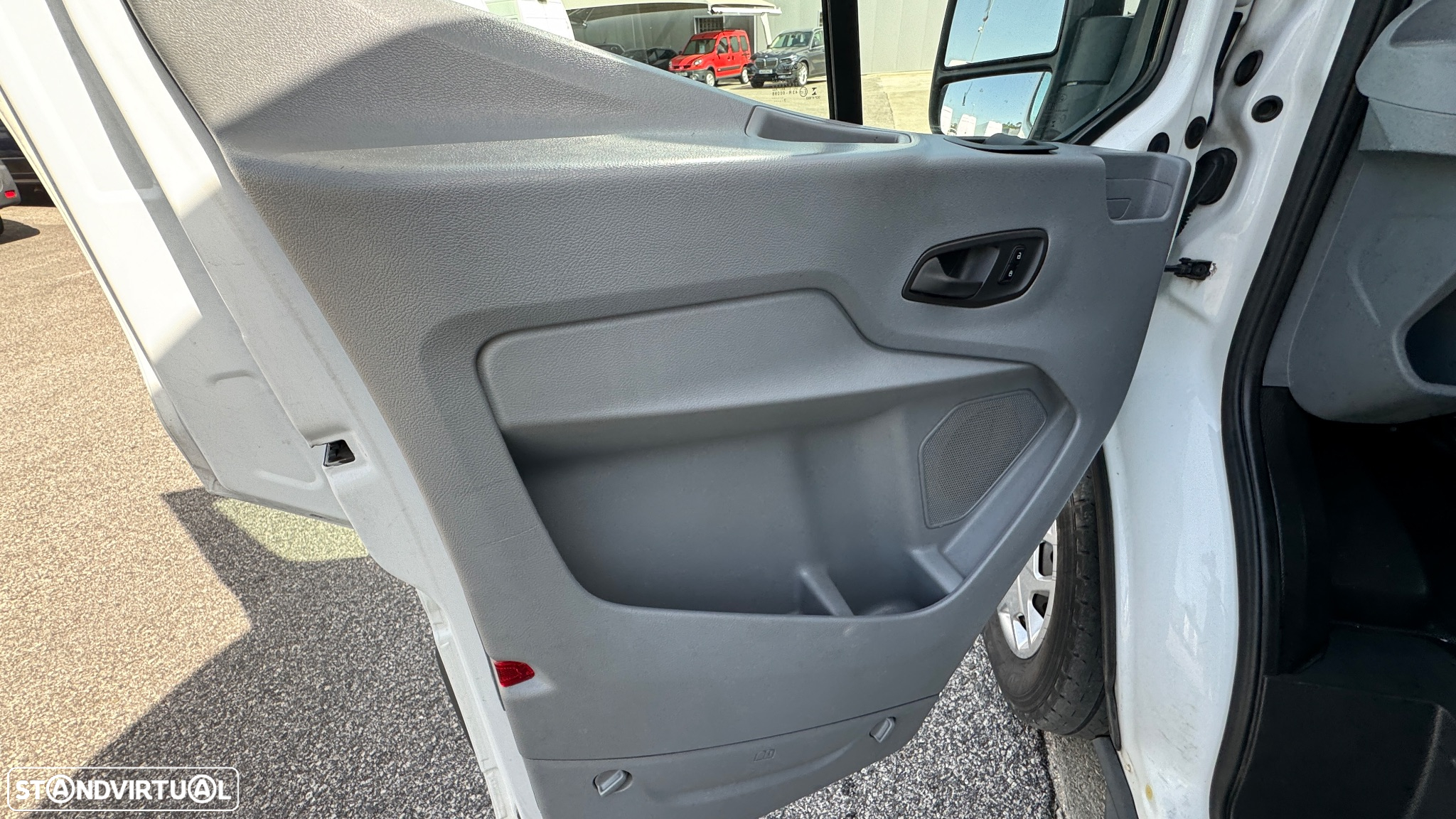 Ford Transit 330 L3 2.0 TDCi H2 Trend - 37