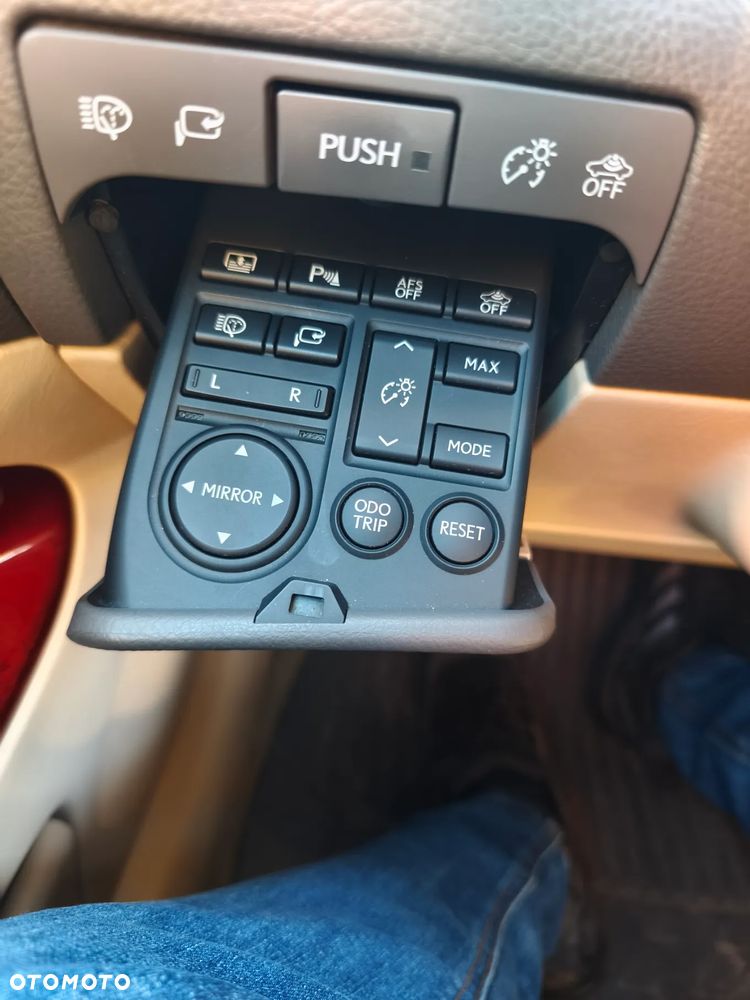 Lexus GS 450h Prestige + - 28